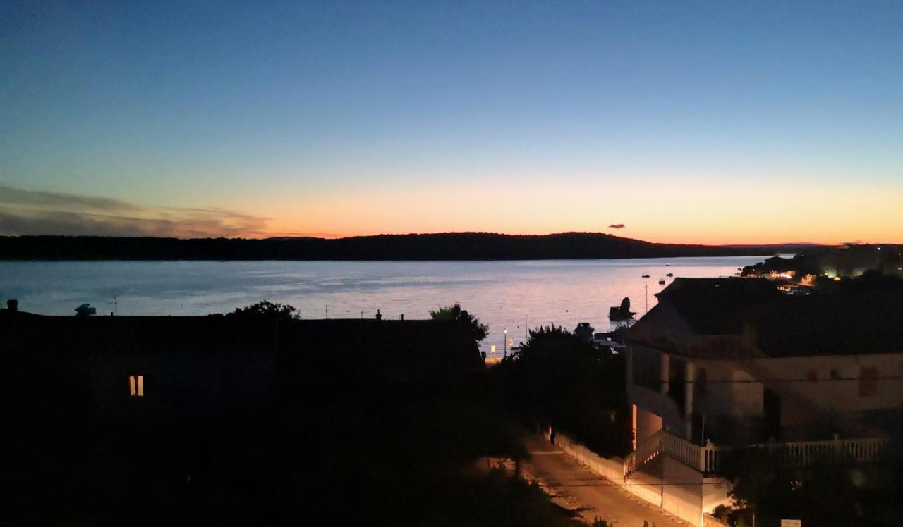 Casa Surya - Apartments With Sea View And Swimming Pool Barbat na Rabu Eksteriør billede