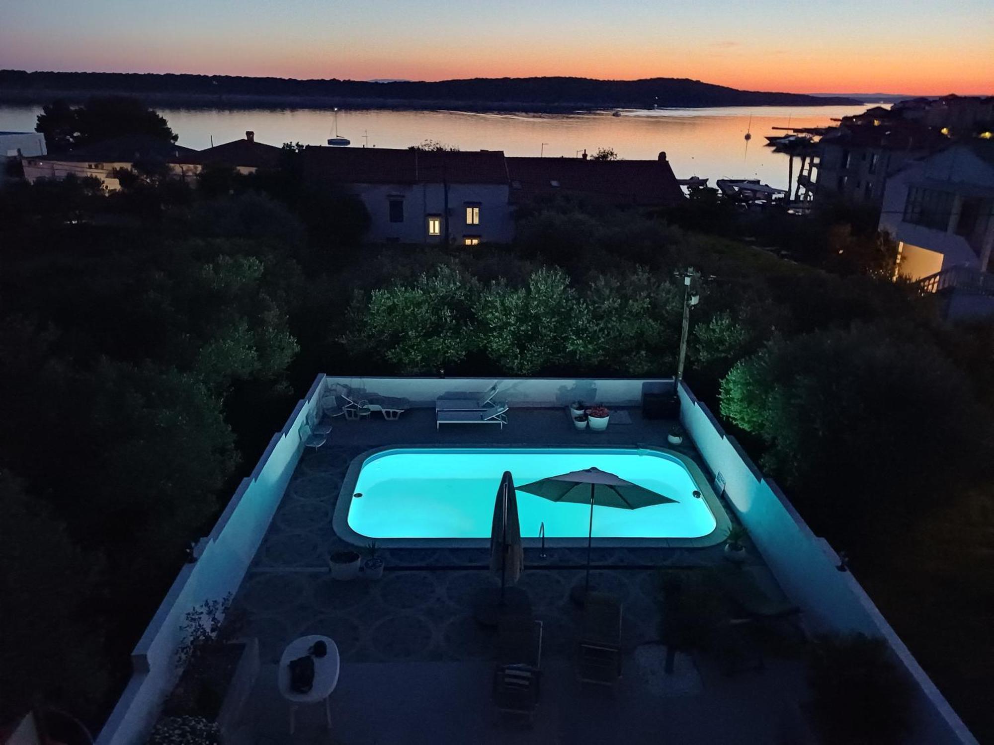 Casa Surya - Apartments With Sea View And Swimming Pool Barbat na Rabu Eksteriør billede